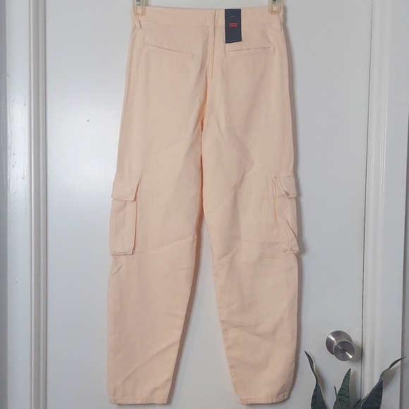 LEVI'S Premium Cargo Ankle Jeans - Picture 7 of 10